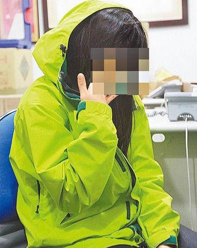 台湾男子性侵18岁女儿15年后向女儿下跪求婚