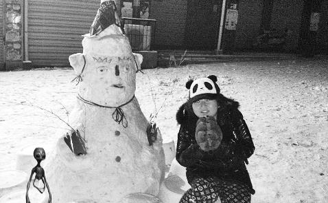 义马女子拍雪景拍出外星人 实为手机软件捣鬼