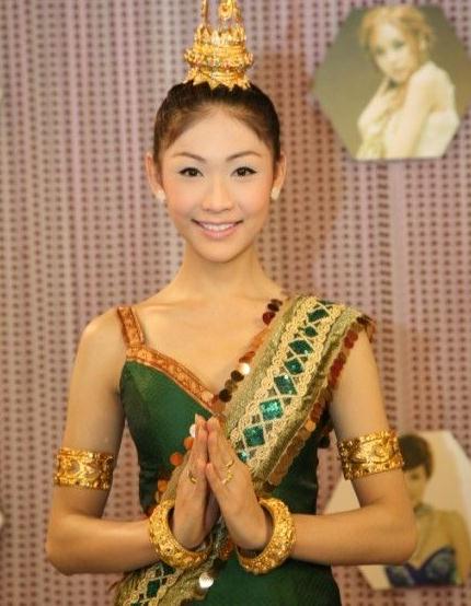 rose性感美艳生活照 泰国人妖皇后rose出演泰囧