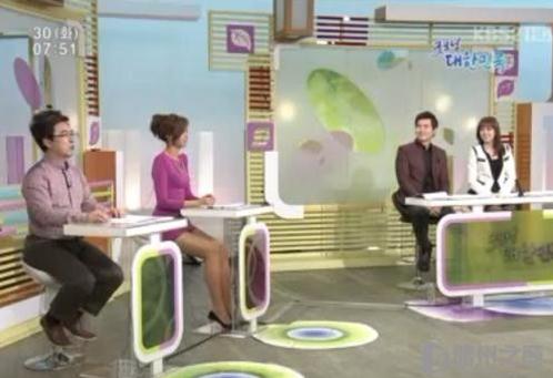 韩国女主播郑仁英穿太辣 裙装太短且暴露惹争议