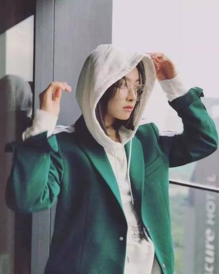 女生穿衣上下衣服颜色搭配口诀 轻松学会配色技巧