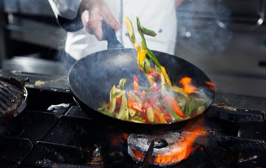 调料不仅赠味还养生 炒菜放调味料的最佳时间