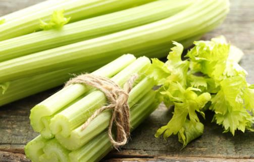 想减肥就别吃那些典型发胖食物 最易瘦身的食物大全