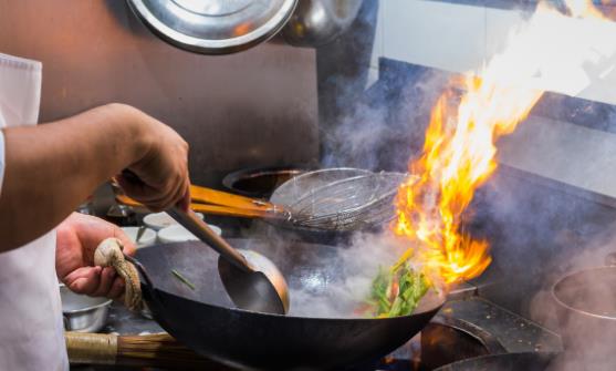 用铁锅做饭真的能补铁吗 带你了解关于锅的所有知识