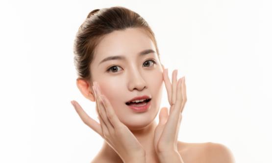 脸上毛孔粗大怎么办 八招助你改善毛孔粗大问题