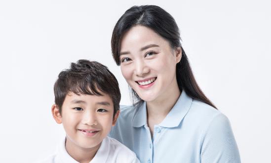 中国式逗小孩的六大陋习 中国式逗小孩应如何纠正