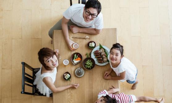 孩子总是不好好吃饭 从孩子的角度出发建立规律饮食习惯