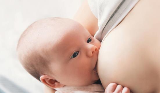 刚洗完澡可以喂奶吗 沐浴后产生热乳可能会伤害到婴儿