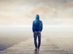 孤独容易导致脑萎缩 长时间感到孤独竟然危害如此大