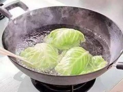 做菜前先焯水 这样护胃妥妥的