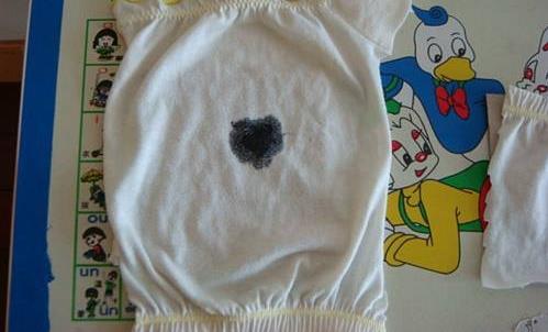 衣服上的墨水怎么洗？手上的墨水怎么清洗