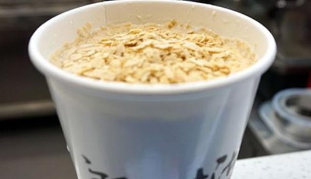 牛奶是非常好喝的饮料之一 牛奶五大护肤法给男人好脸色