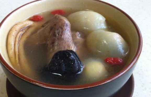 女人皱纹多很显老 要多吃去皱美食保年轻