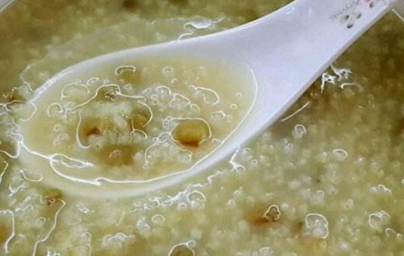 夏季天气高温炎很容易中暑 夏季饮食推荐