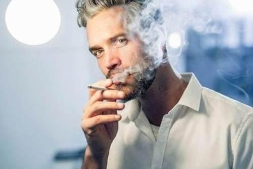 吸烟的危害需要多久才能去除 男性对于戒烟的认识误区