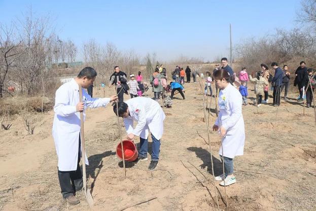 爱家园·享健康—郑州博大男科医院医院植树节活动