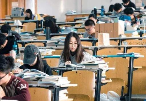 2021年大学生封闭管理周末能出校门吗？大学生开学封闭多久可以出校门