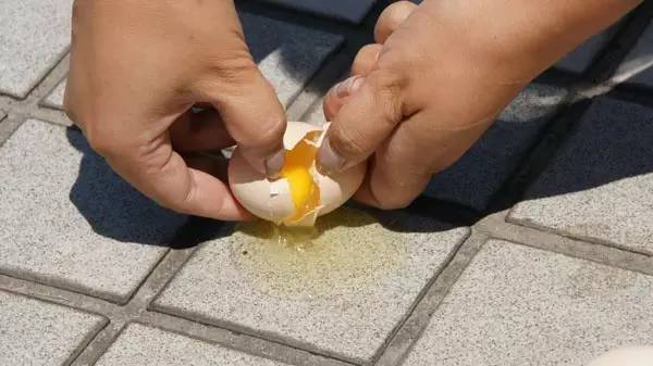 网上流传的煮鸡蛋时间秘籍 吃了没煮熟的溏心蛋对人好不好
