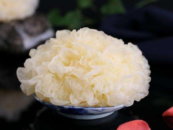 新鲜银耳有毒吗？新鲜银耳怎么去毒？银耳中毒怎么办？
