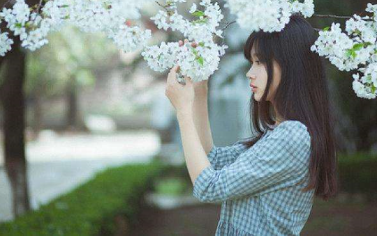 怎么做个甜甜森系女孩？学会森系穿搭变甜甜森系女孩