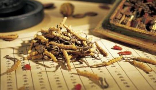 为什么会患膈下脓肿？膈下脓肿会引起哪些并发症？