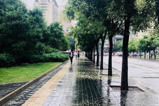 下雨天腿疼是什么原因？下雨天腿疼怎么办？