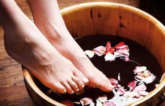 花椒可以天天泡脚吗？花椒泡脚有哪些功效？