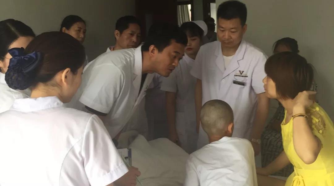 合肥华研白癜风医院可靠吗 学术分享会：南京皮研所专家受邀共研白癜风课题