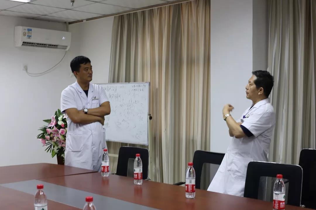 合肥华研白癜风医院可靠吗 学术分享会：南京皮研所专家受邀共研白癜风课题