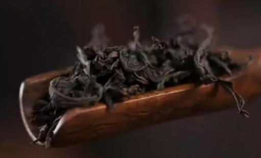 大红袍茶汤是红色吗？大红袍用什么茶具泡？