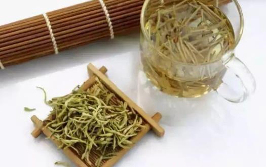 金银花茶有哪些作用？金银花茶哪些时候喝比较好？