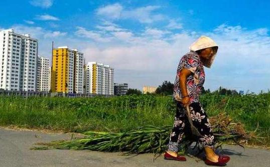 什么是失地农民？失地农民有哪些补偿？