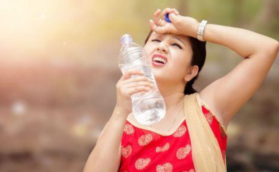 夏季户外运动如何防止中暑？夏季防治中暑吃什么？