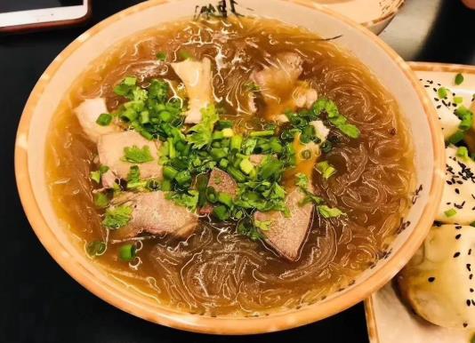 炒粉丝怎么让它不粘不坨？粉丝的热量高吗？