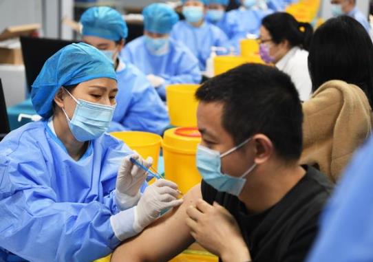 新冠疫苗第二针可以推迟多久才打？接种新冠疫苗后吃辣条会失效吗？