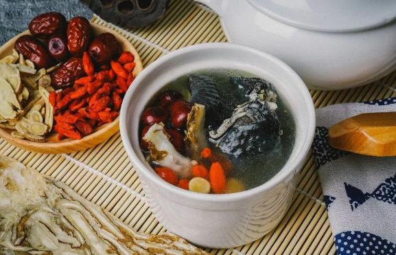 补血食物有什么？补血喝什么汤好