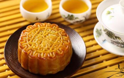 2021中秋节送礼提前送好还是节日当天送好？中秋节送长辈礼物还是红包