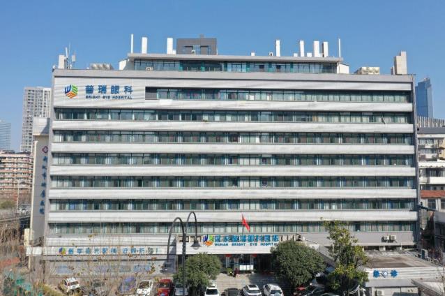 沈政伟教授专访：屈光近视手术的那些事