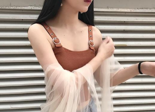 穿吊带如何不露肩带？文胸肩带为什么会容易滑落？
