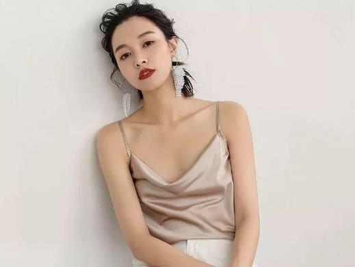 穿吊带如何不露肩带？文胸肩带为什么会容易滑落？