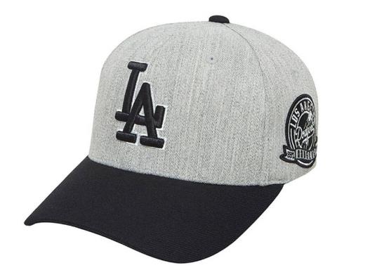 mlb和ny是一个牌子吗？mlb帽子防伪码扫出来一定是正品吗？