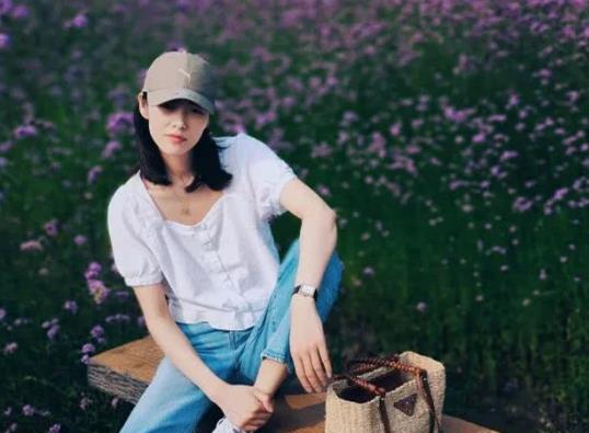 脖子短的人适合穿泡泡袖吗？泡泡袖v领显肩宽吗？