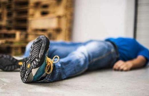 72小时不睡觉会猝死吗？心源性猝死的最佳抢救时间