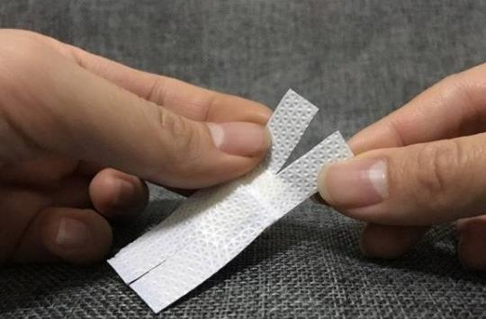 创可贴和肉粘一起了怎么办？用了创可贴伤口愈合会不会变慢？