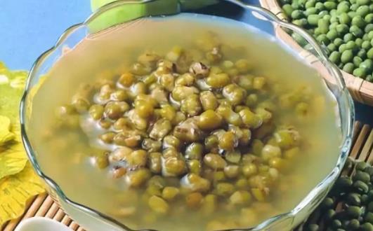 绿豆糖水不放冰箱会坏吗 绿豆糖水放冰箱第二天还需要煮吗