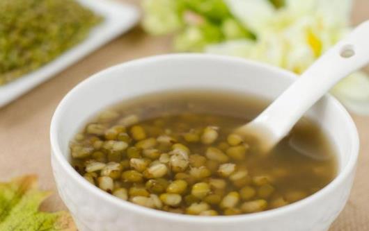 绿豆糖水放冰箱两天还能吃吗 绿豆糖水放冰箱可以放多久