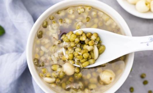 绿豆糖水不放冰箱会坏吗 绿豆糖水放冰箱第二天还需要煮吗