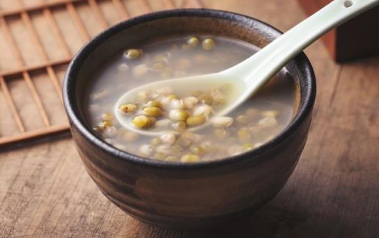 红色的绿豆水还能喝么 绿豆水煮出来怎么是红色的