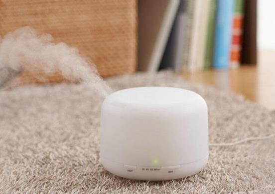 加湿器要对着人吹吗？加湿器加酒精能消毒不？
