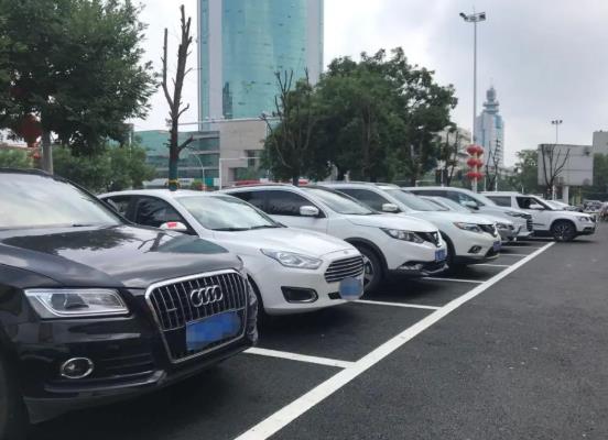 车被拖走会多久才通知？知道车牌怎么查车主手机号